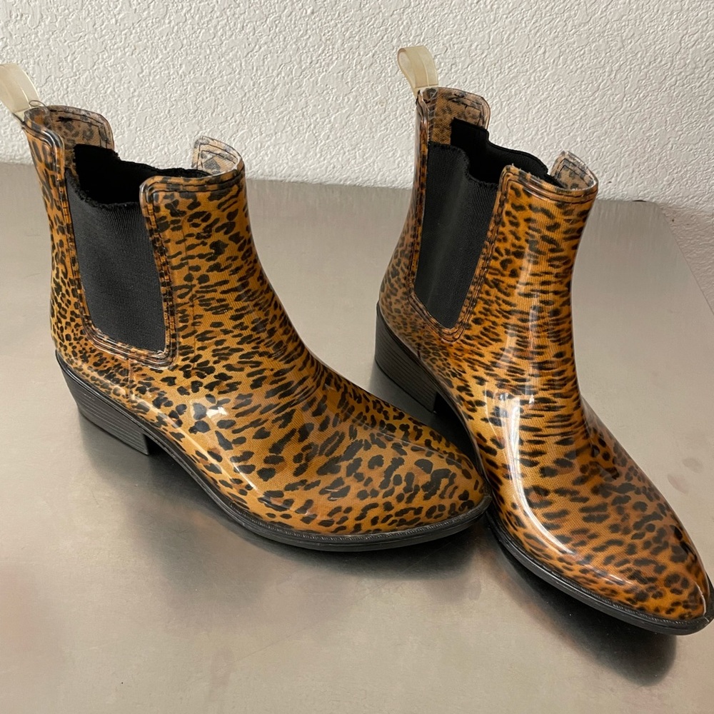 Jeffrey Campbell animal cheetah cowboy rain boots size 9/10
